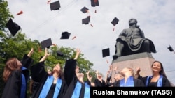 Выпускники Санкт-Петербургского государственного университета (СПбГУ). Иллюстративное фото