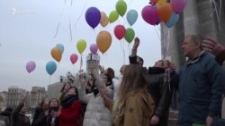Афанасьев отпраздновал день рождения на акции в Киеве (видео) Афанасьев отпраздновал день рождения на акции в Киеве (видео)