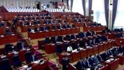 Порлумони Қирғизистон ба баррасии созишномаи марзӣ бо Тоҷикистон оғоз кард Порлумони Қирғизистон ба баррасии созишномаи марзӣ бо Тоҷикистон оғоз кард