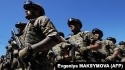 Бойцы полка "Азов", Мариуполь, 15 июня 2019 года