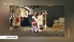 Дочь Эльмиры Катаки танцует крымскотатарский танец  Дочь Эльмиры Катаки танцует крымскотатарский танец
