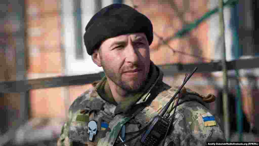 «Арей» Цей матрос морської піхоти є членом 36 ОБрМП на передових позиціях у Широкино.  Про його життя і службу читайте тут. 