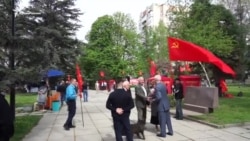 Першотравневий мітинг у Сімферополі. Комуністи проти «Единой России» (відео) Першотравневий мітинг у Сімферополі. Комуністи проти «Единой России» (відео)