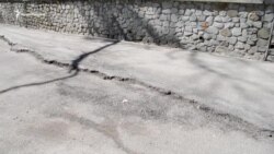 Дорога на Ай-Петри треснула из-за прорыва водопроводной трубы (видео) Дорога на Ай-Петри треснула из-за прорыва водопроводной трубы (видео)