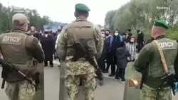 Хасиды блокируют границу: паломничество сорвано Хасиды блокируют границу: паломничество сорвано