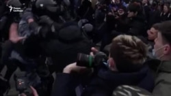 Избиения протестующих на Пушкинской площади Избиения протестующих на Пушкинской площади