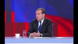 Медведев: "Нужно соблюдать закон" Медведев: "Нужно соблюдать закон"