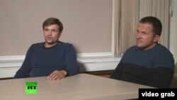 Представившиеся как Руслан Боширов и Александр Петров во время интервью телеканалу RT