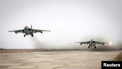 Истребители Су-25 во время учений в Ставропольском крае