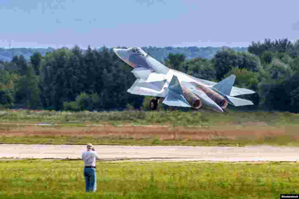 Линнетт Насбачер говорит, что программа российских Су-57, хоть ее в результате и урезали,  не была пустой тратой средств
