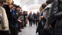 Суд продлил арест Кириллу Серебренникову Суд продлил арест Кириллу Серебренникову