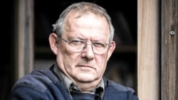 Дон Жуан в испанской культуре и традиции.
Во 2 ч. - "Последний бастард Коминтерна" - беседа с Адамом Михником о поэзии и диссидентстве. Дон Жуан в испанской культуре и традиции.
Во 2 ч. - "Последний бастард Коминтерна" - беседа с Адамом Михником о поэзии и диссидентстве.