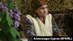 Пакізе Сейтосманова у своєму будинку в Криму