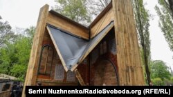 Один із об'єктів «Меморіального центру Голокосту «Бабин Яр» у Бабиному Яру в Києві урочисто відкрили 14 травня 2021 року