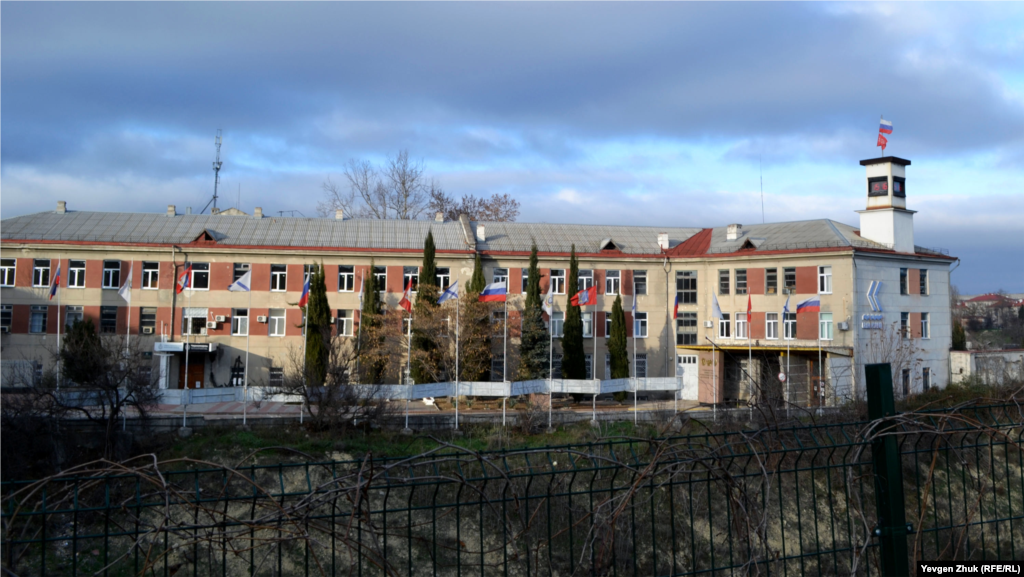 Севастопольский морской завод – ровесник города – основан в 1783 году 