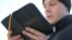 Одиночные пикеты в поддержку арестованных участниц группы Pussy Riot