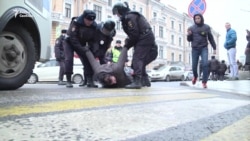 Новые задержания в центре Москвы Новые задержания в центре Москвы