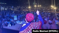 پولیسو په کراچۍ کې د ډېسېمبر پر شپږمه د پښتون ژغورنې غورځنګ تر جلسې وروسته د غورځنګ پر یو شمېر مخکښانو او غړو پرچه دایره کړې وه.
