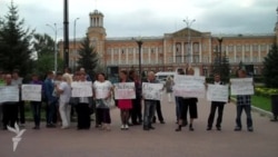 Пикет уволенных Пикет уволенных