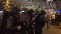 Protesters Attack Macedonian President's Office Protesters Attack Macedonian President's Office