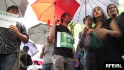 Iranians and non-Iranians came out to protest in Manhattan on June 20
