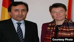 Patricia Flor was formerly Berlin's special envoy to Eastern Europe, the Caucasus, and Central Asia. Here she is pictured alongside Tajik Ambassador to Germany Imomudin Sattorov.