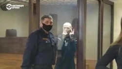 Политузники Беларуси в знак протеста объявляют голодовки и режут руки (видео) Политузники Беларуси в знак протеста объявляют голодовки и режут руки (видео)
