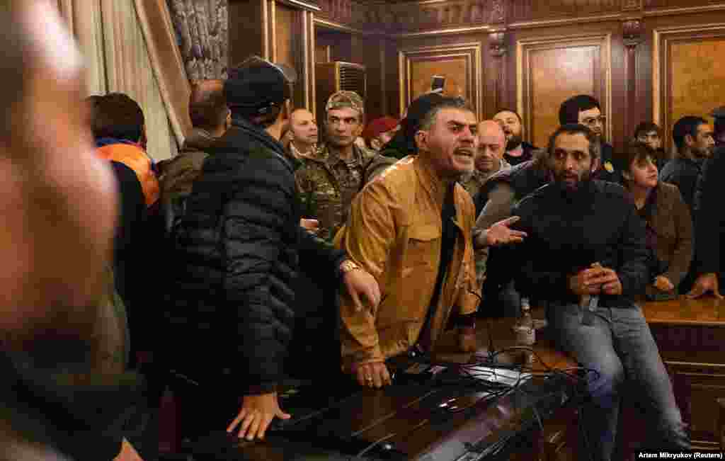 Protesters stormed inside of the government headquarters. Prime Minister Nikol Pashinian appeared to blame the country's previous government for the situation, saying "We must prepare for revenge. We haven’t dealt properly with the corrupt, oligarchic scoundrels, those who robbed this country, stole soldiers’ food, stole soldiers' weapons..."
