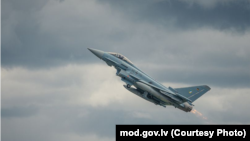 Истребитель Eurofighter Typhoon, архивное фото