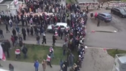 Более 900 задержанных: силовики разогнали протестующих на «Площади перемен» в Минске (видео) Более 900 задержанных: силовики разогнали протестующих на «Площади перемен» в Минске (видео)