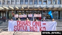 Jedan od prethodnih protesta u Novom Sadu zbog hapšenja studenata i aktivista, 4. april 2025.