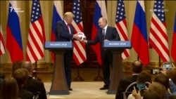 После окончания ЧМ-2018 Путин подарил Трампу футбольный мяч(видео) После окончания ЧМ-2018 Путин подарил Трампу футбольный мяч(видео)