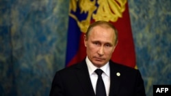 Владимир Путин на пресс-конференции в Париже, 30 ноября