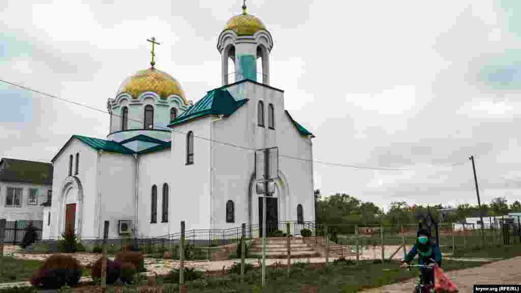 Православный храм иконы Божией матери «Призри на смирение» возвели на краю села