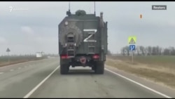Крим: в Армянську та Красноперекопську зафіксували російські військові вантажівки з позначкою «Z» (відео) Крим: в Армянську та Красноперекопську зафіксували російські військові вантажівки з позначкою «Z» (відео)