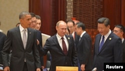 Китай. Барак Обама, Владимир Путин и Си Цзиньпин в Пекине на саммите АТЭС. 11.11.2014