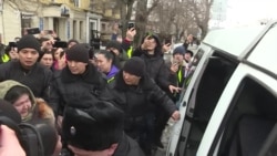 Стало ли проще выходить на протесты с новым законом о мирных собраниях? Стало ли проще выходить на протесты с новым законом о мирных собраниях?
