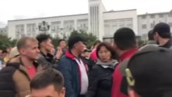 Митинг-протест против нарушений на выборах главы Улан-Удэ и депутатов горсовета, 10 сентября 2019 года Митинг-протест против нарушений на выборах главы Улан-Удэ и депутатов горсовета, 10 сентября 2019 года