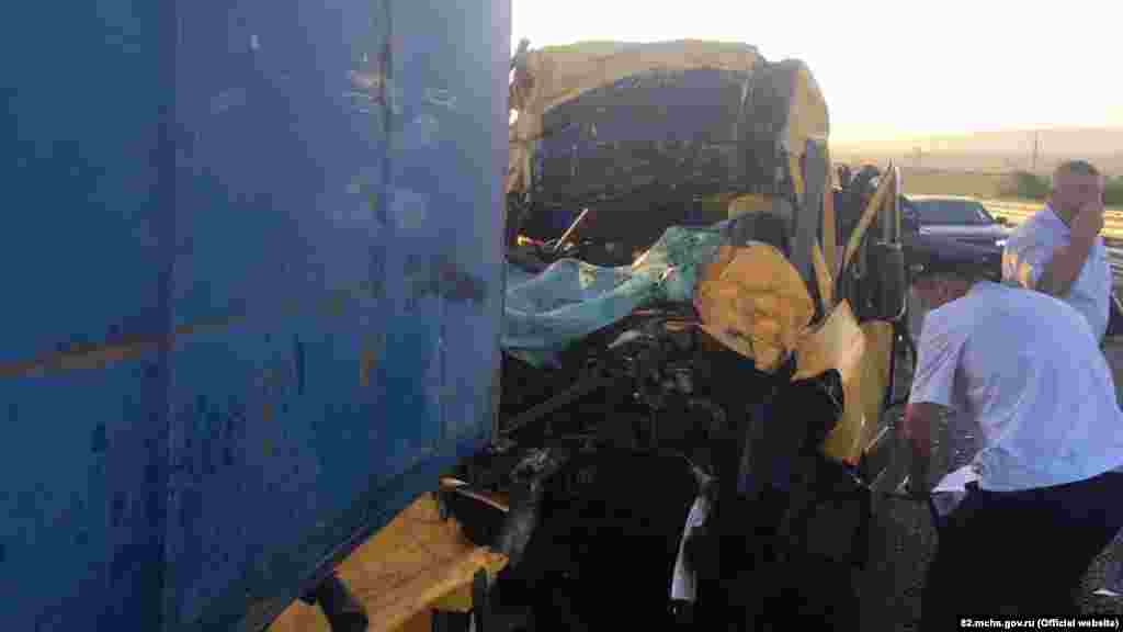 Будівництво траси «Таврида» обійдеться російському бюджету в 128 мільярдів рублів. У жертву проєкту віддали багато кримських об'єктів, які пролягають на шляху проходження майбутньої траси: житлові будинки, земельні та дачні ділянки, пам'ятники. 31 липня 2020 року. Смертельна ДТП у Білогірському районі Криму