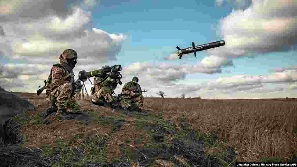 Переносні протитанкові комплекси Javelin  