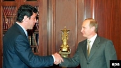 Борис Немцов и Владимир Путин – архивное фото 2004 года