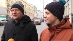 Зачем байкера Хирурга позвали на Гайдаровский форум? Зачем байкера Хирурга позвали на Гайдаровский форум?