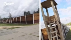 «Люди с оружием и собаками»: лагерь для задержанных протестующих в Беларуси (видео) «Люди с оружием и собаками»: лагерь для задержанных протестующих в Беларуси (видео)