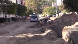 Львы, дороги за миллионы и пробки в Крыму (видео) Львы, дороги за миллионы и пробки в Крыму (видео)