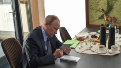 Лицом к событию. Путин пишет списки недругов Лицом к событию. Путин пишет списки недругов