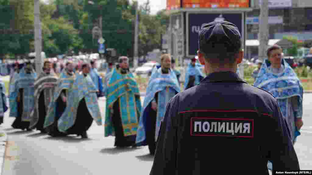 В центре Симферополя ограничено движение транспорта