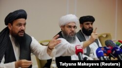 Делегация "Талибана" на пресс-конференции в Москве, 2021