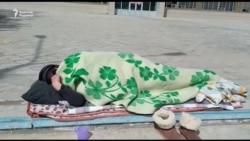 "Баламды мұнай саласына жұмысқа алсын!" Жаңаөзенде аштық жариялаған әйел "Баламды мұнай саласына жұмысқа алсын!" Жаңаөзенде аштық жариялаған әйел