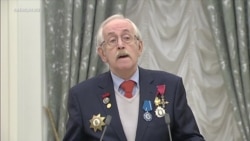 Василий Ливанов о том, как голос с неба уговаривает Путина остаться на новый срок Василий Ливанов о том, как голос с неба уговаривает Путина остаться на новый срок