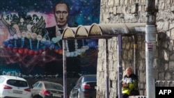 Мурал с Владимиром Путиным в Севастополе. 12 марта 2018 года
